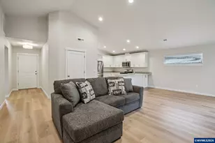 1654 SE Salmonberry Ave, Dallas, OR 97338 - Photo 4