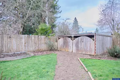 4280 Lilly Av SE, Salem, OR 97302 - Photo 36