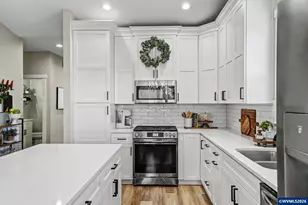 511 NW Byers Ln, Dallas, OR 97381 - Photo 12