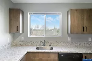 354 S 8th St, Carlton, OR 97111 - Photo 8