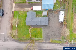 809 SW Ash St, Dallas, OR 97338 - Photo 2