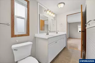 300 SE Lacreole Dr, Dallas, OR 97338 - Photo 20