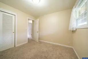 5940 Macleay Rd SE, Salem, OR 97317 - Photo 16