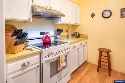 28383 Pleasant Valley Rd, Sweet Home, OR 97386 - Photo 14