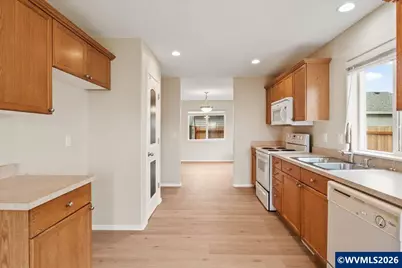 3846 Goldfish Farm Rd SE, Albany, OR 97322 - Photo 14