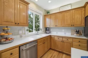 1655 Diamond Peak Ct NW, Salem, OR 97304 - Photo 14