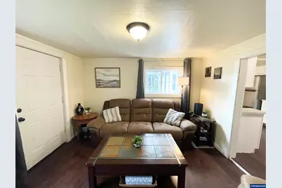 2035 Evergreen Av NE, Salem, OR 97301 - Photo 4