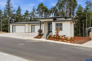 713 SE 42nd Pl, Newport, OR 97366 - Photo 28