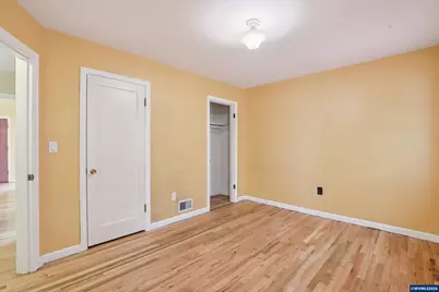 1845 24th St NE, Salem, OR 97301 - Photo 16