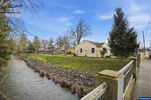 910 Ford St SE, Salem, OR 97301 - Photo 4