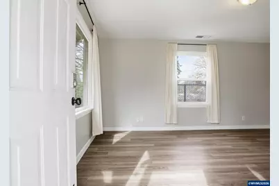 910 Ford St SE, Salem, OR 97301 - Photo 8