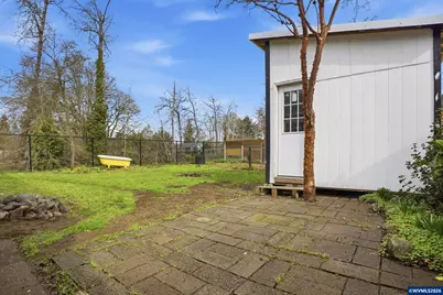 910 Ford St SE, Salem, OR 97301 - Photo 28