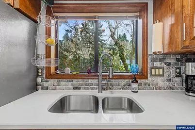 586 Welcome Wy SE, Salem, OR 97302 - Photo 18