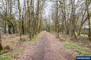 1435 Elm St, Sweet Home, OR 97386 - Photo 2