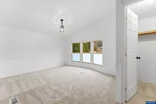 1307 S Water St, Silverton, OR 97381 - Photo 16