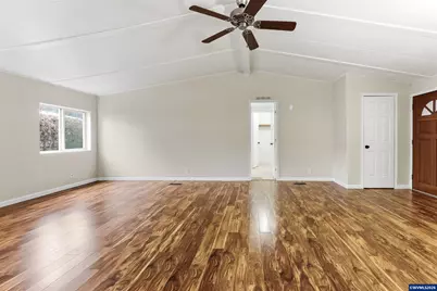 1307 S Water St #81, Silverton, OR 97381 - Photo 4