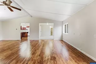 1307 S Water St, Silverton, OR 97381 - Photo 6