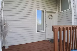 1490 Madelyn Ave SE, Salem, OR 97306 - Photo 2