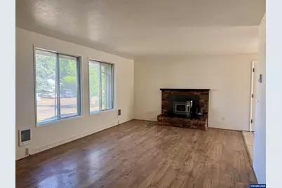 1360 Sunset Ln, Sweet Home, OR 97386 - Photo 2