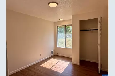 1360 Sunset Ln, Sweet Home, OR 97386 - Photo 8