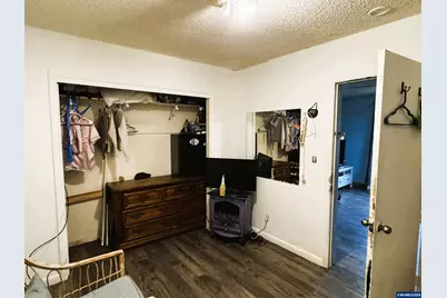 1547 Oak St SE, Salem, OR 97301 - Photo 12