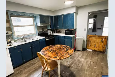 1547 Oak St SE, Salem, OR 97301 - Photo 6