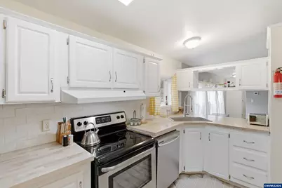 25045 Gap Rd, Brownsville, OR 97327 - Photo 10