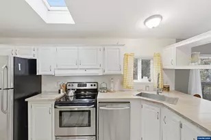 25045 Gap Rd, Brownsville, OR 97327 - Photo 8