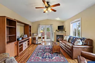 1575 Leo St NE, Keizer, OR 97303 - Photo 18