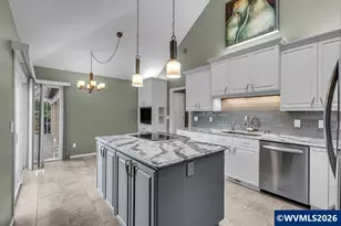 1918 Spicetree Ln SE, Salem, OR 97306 - Photo 2