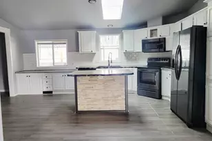 4722 Wyoming Cir NE, Salem, OR 97305 - Photo 8