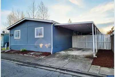 4722 Wyoming Cir NE, Salem, OR 97305 - Photo 2