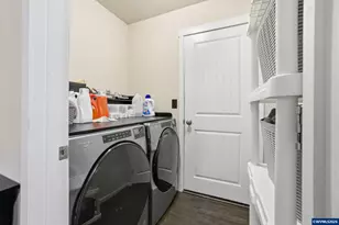 226 NW Sagan Lp, Sheridan, OR 97378 - Photo 18