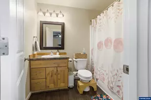 226 NW Sagan Lp, Sheridan, OR 97378 - Photo 26