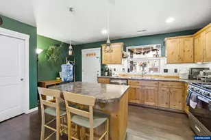 226 NW Sagan Lp, Sheridan, OR 97378 - Photo 6