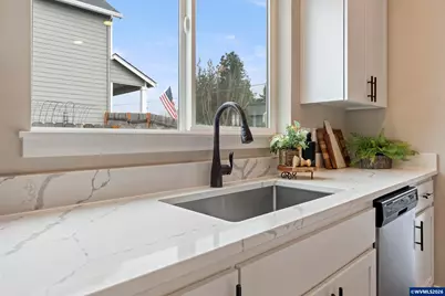 309 NE Berry St, Sublimity, OR 97385 - Photo 18