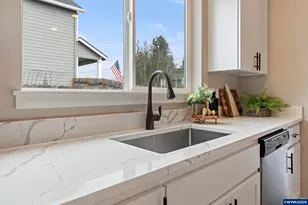 309 NE Berry St, Sublimity, OR 97385 - Photo 18