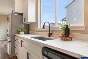 309 NE Berry St, Sublimity, OR 97385 - Photo 20