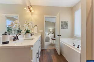 309 NE Berry St, Sublimity, OR 97385 - Photo 32