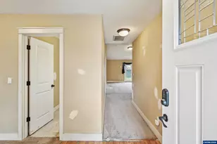 1055 SE Millright Ave, McMinnville, OR 97128 - Photo 8
