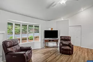 2267 Joplin Ct S, Salem, OR 97302 - Photo 10