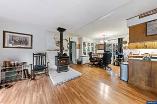 30202 Townsend Rd, Lebanon, OR 97355 - Photo 18