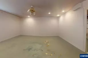 2120 Robins Ln, Salem, OR 97306 - Photo 32