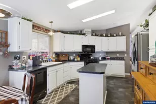 2120 Robins Ln, Salem, OR 97306 - Photo 18