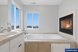946 Reagan Ave NW, Salem, OR 97304 - Photo 24