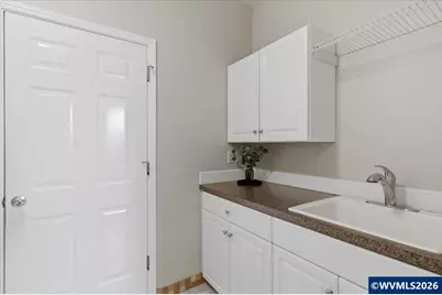 946 Reagan Av NW, Salem, OR 97304 - Photo 24