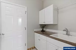 946 Reagan Ave NW, Salem, OR 97304 - Photo 24