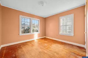 923 SW Ellis St, Dallas, OR 97338 - Photo 18