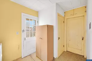 923 SW Ellis St, Dallas, OR 97338 - Photo 24