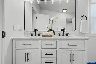 7459 Mt Hood Ln SE, Salem, OR 97317 - Photo 32